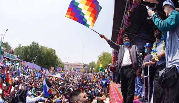 Evo Morales vuelve a Bolivia tras un año de exilio - Noticiero Paraguay