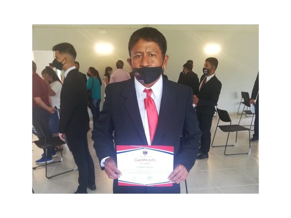 Primer árbitro nativo de UFI: "Viviendo en una iglesia pude recibirme"
