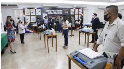 Capacitan a funcionarios sobre voto accesible  para Elecciones de Abogados