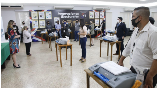 Capacitan a funcionarios sobre voto accesible para Elecciones de Abogados
