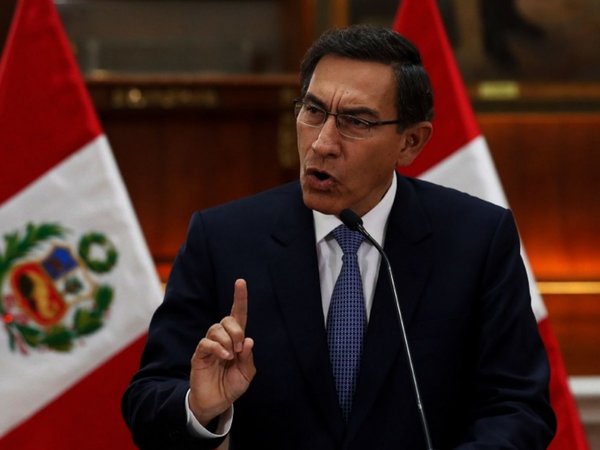 El Congreso peruano destituye al presidente Martín Vizcarra