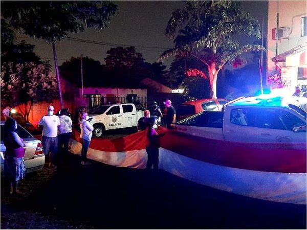 Reportan incidentes y un aprehendido tras escrache a senador Blas Lanzoni