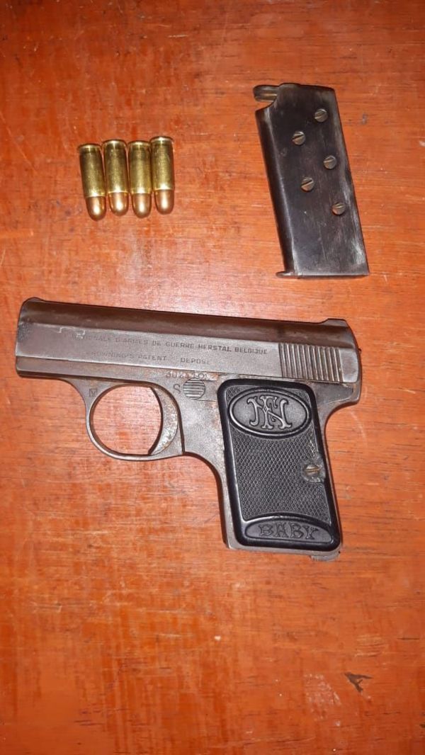 Arrestan a un hombre que amenazó con arma de fuego en supermercado - Nacionales - ABC Color