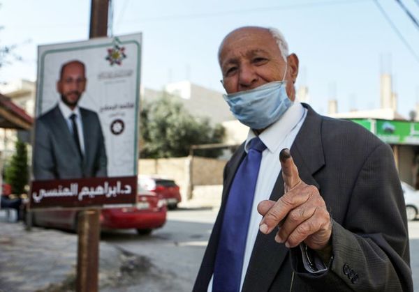 Jordania celebra comicios parlamentarios en medio de toque de queda total - Mundo - ABC Color