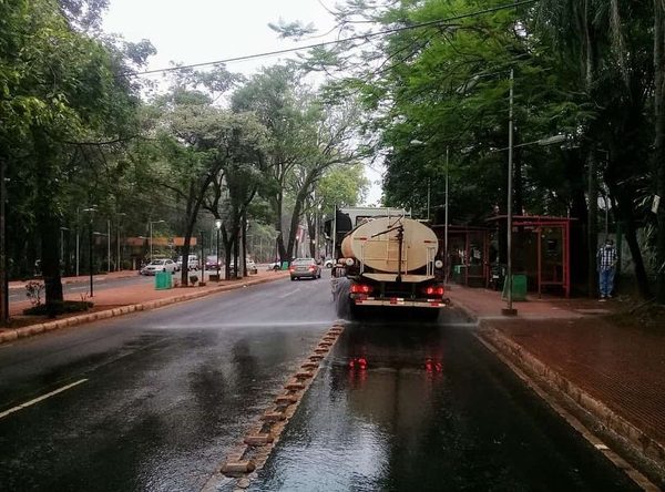 Desinfectan principales avenidas de CDE
