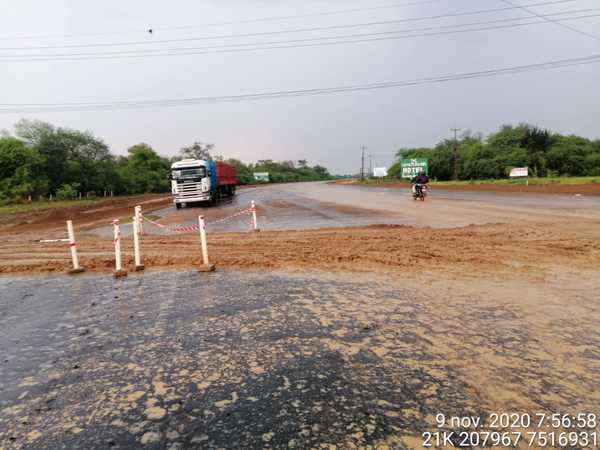 Loma Plata: habitan calzada principal de ruta en días de lluvia