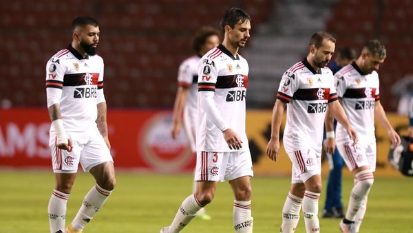 Flamengo presenta como nuevo técnico a un ex arquero goleador