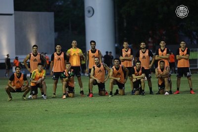 Olimpia rescinde contrato a un tetracampeón