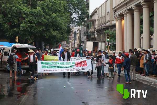 Campesinos marchan en la capital ante promesas incumplidas, acusan - ADN Paraguayo