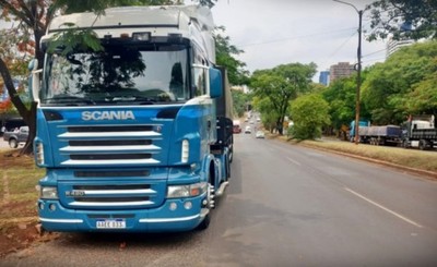 Conductor habría sido llevado por agentes policiales