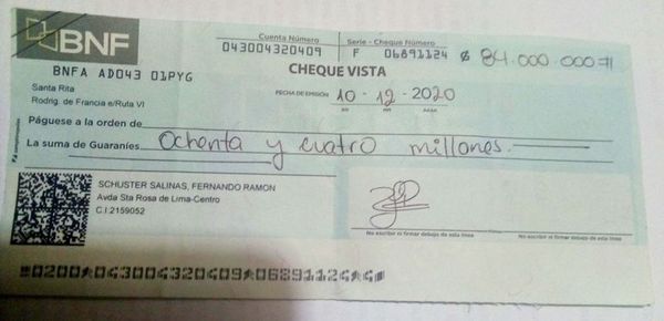 Detenidos tras comprar fardos de pasto con cheque robado - Nacionales - ABC Color