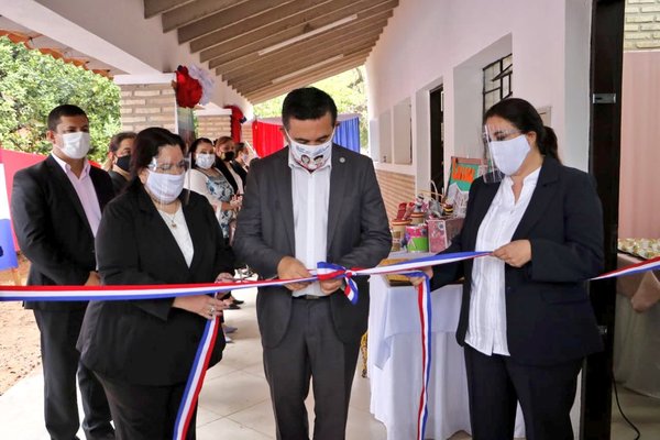 Ministro Petta rescata fortalecimiento de la comunidad educativa durante la pandemia | .::Agencia IP::.