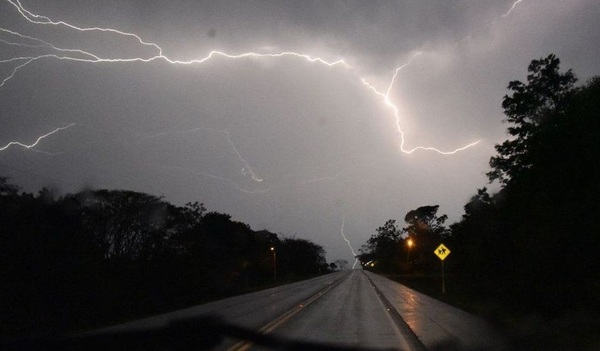 Seguirán las lluvias y se esperan tormentas eléctricas - Noticiero Paraguay