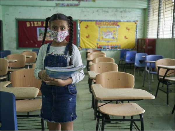 Unicef alerta que millones de niños más vulnerables podrían no volver a escuelas