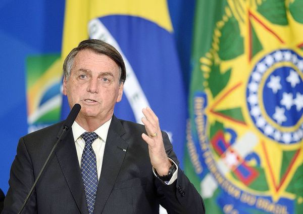 Bolsonaro con cuestionables afirmaciones sobre COVID y dispara contra Biden - Mundo - ABC Color