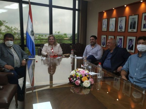 Lilian recula tras reunirse con el secretario de Marito