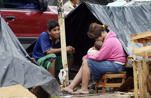 Irresponsable exposición de niños indígenas en la plaza - Nacionales - ABC Color