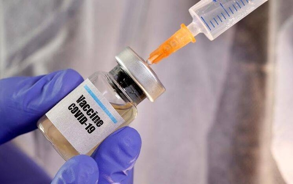 HOY / Vacuna rusa anticoronavirus tiene eficacia del 92 %, según datos preliminares