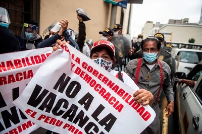 Incertidumbre en Perú tras asunción de Manuel Merino como presidente » Ñanduti