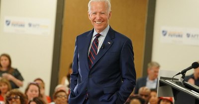 La Nación / La izquierda de EEUU brinda por la derrota de Trump pero alerta contra “status quo” de Biden