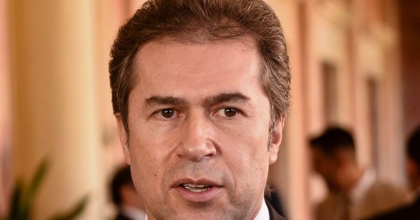 La Nación / Del Senado al MIC: “El presidente formalizó y yo acepté", dice Castiglioni