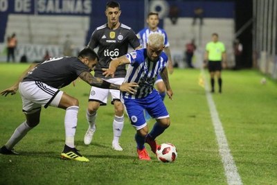 Olimpia y '12' quieren tomar la punta del Clausura