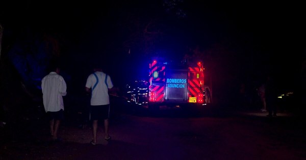 La Nación / Humilde vivienda se incendió en Lambaré