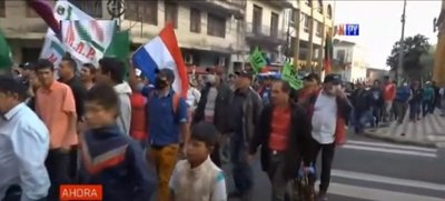 Incidentada marcha campesina por Asunción | Noticias Paraguay