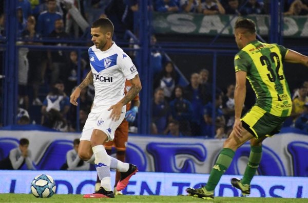 Fernando Gago colgó los botines