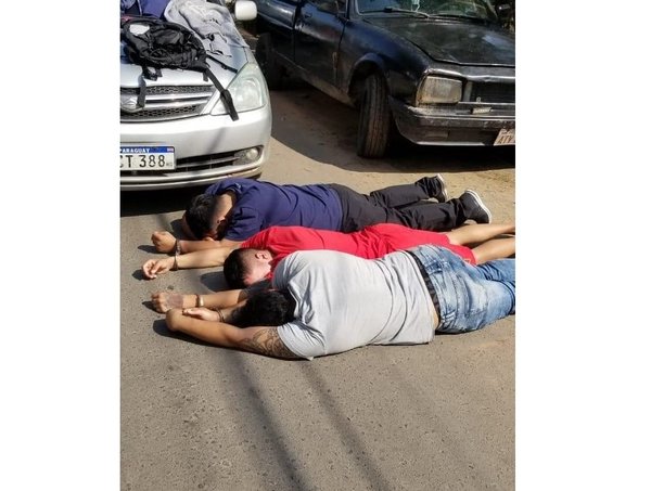 Tres presuntos asaltantes fueron detenidos en el barrio Trinidad · Radio Monumental 1080 AM
