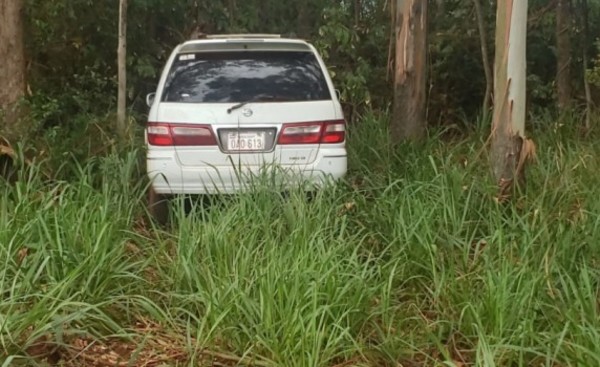 Pareja asesinada: Encuentran abandonado el vehículo de las víctimas