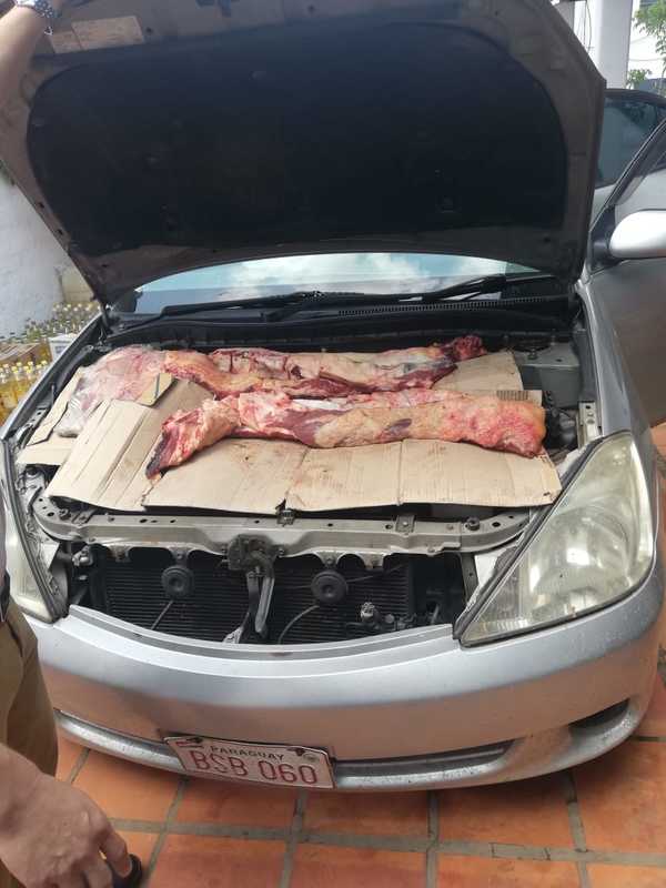 Incautan 285 kilos de carne escondidos en el motor de un vehículo en Villa Hayes