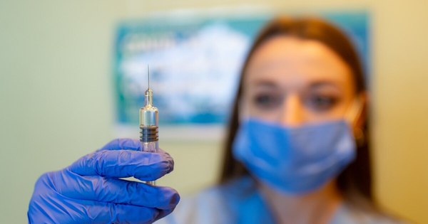 La Nación / Brasil autoriza retomar ensayos de vacuna china Coronavac