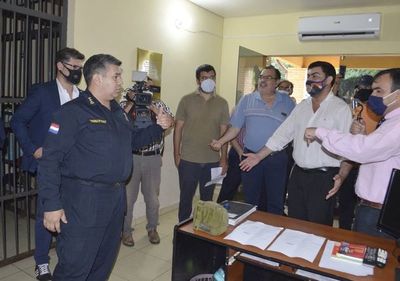 Dan medidas alternativas a la prisión al abogado imputado por escrachar a Blas Lanzoni - Nacionales - ABC Color