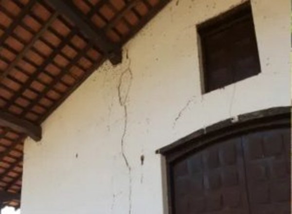 Crónica / Iglesia Jesuítica está a punto de desplomarse
