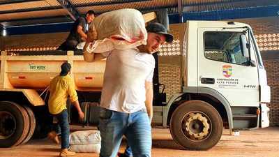 El gobierno departamental entregó 8.300 kg de alimentos en San Cristóbal
