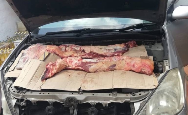 HOY / Llevaba carne oculta entre el motor y la valijera del auto: cae contrabandista en Villa Hayes