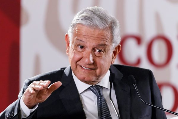 Presidente de México anuncia que en 2021 se doblará la cobertura de Internet - MarketData
