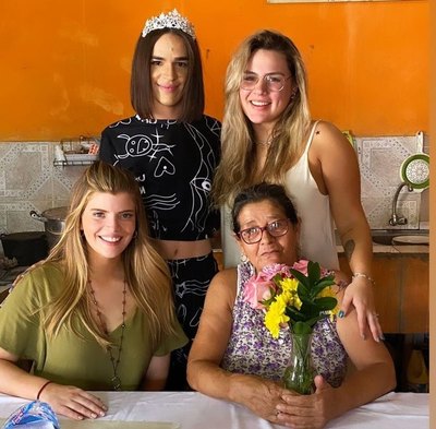 Crónica / (VIDEO) Sol visitó a "la comadre" en el palacio real Atlantis