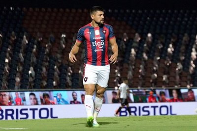 Crónica / Cerro pretende que Patiño siga por más tiempo