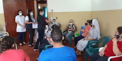 Capacitan a cuidadores del Hogar de Ancianos San Agustín