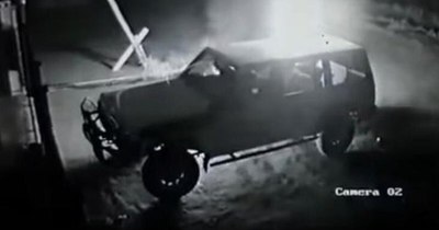 La Nación / Atacan vehículo de concejal de Ñemby con bomba molotov