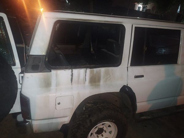 Con bomba molotov atacan vehículo de concejal opositor a Lucas Lanzoni
