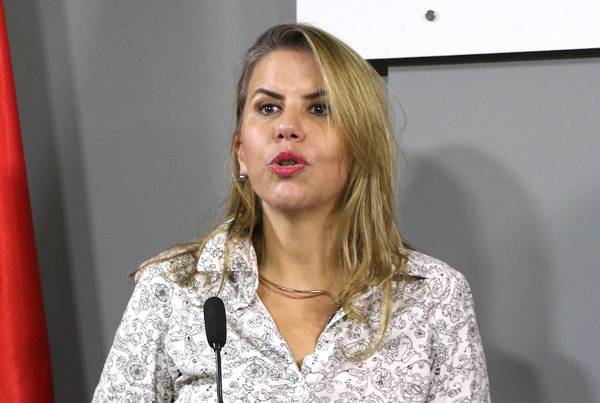 Liz Cramer resalta la experiencia lograda en MIC para renegociación con Brasil sobre Itaipú