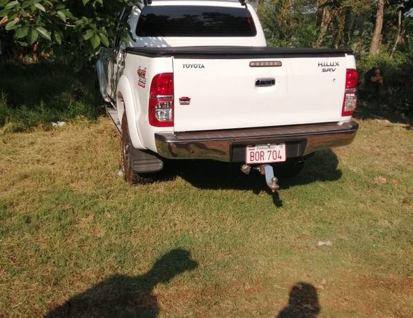Recuperan camioneta robada de una playa vehículos