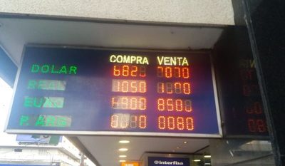 El dólar sigue tocando nuevos techos