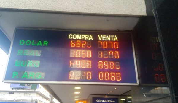 El dólar sigue tocando nuevos techos