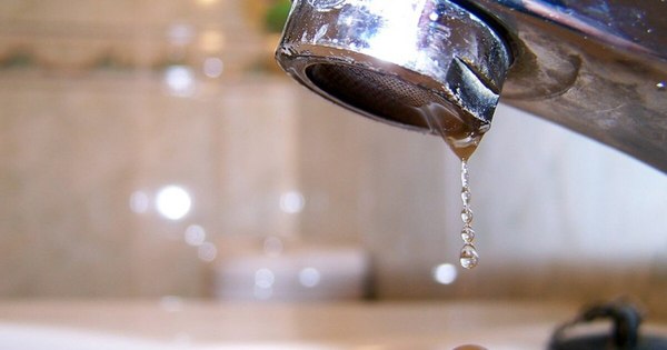 La Nación / Corte de agua afectó a 30 mil usuarios en barrios de Asunción