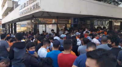 Empleados de Citymarket reclaman pago por días trabajados