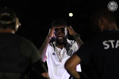 Adebayor rompería vínculo con su agente - Olimpia - ABC Color
